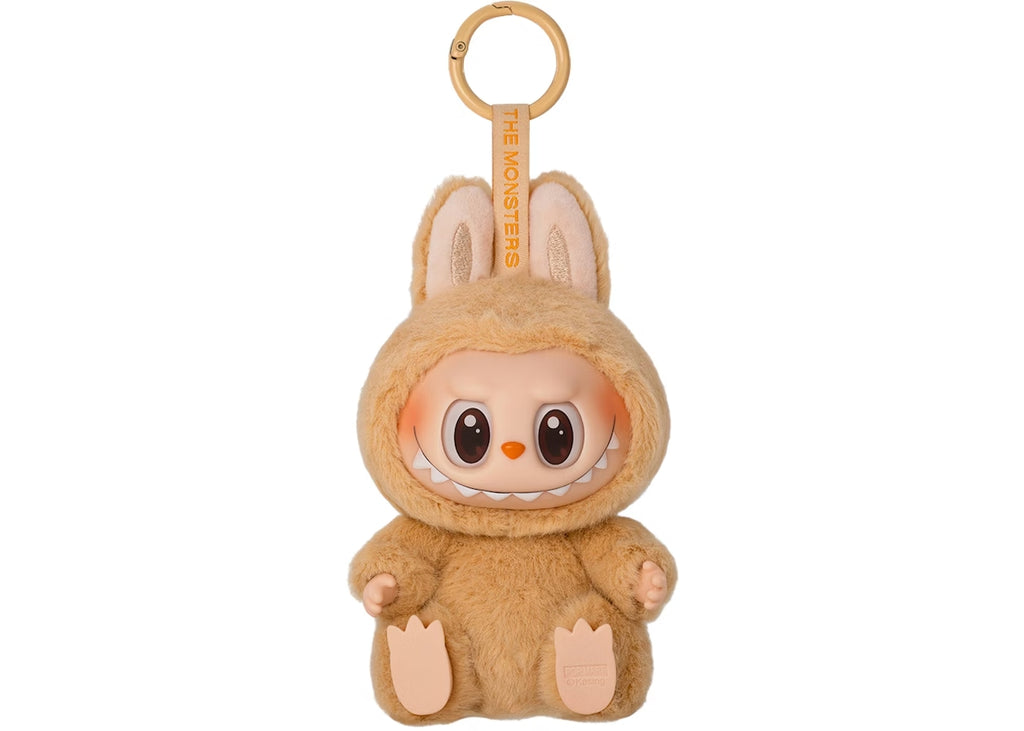Le Labubu Peluche en Vinyle Baba est une figurine exclusive issue de la série Have a Seat, proposée uniquement sur Labubu. Avec ses dimensions de 8 × 7 × 15 cm (3.15 × 2.76 × 5.91 pouces), cette pièce incarne à la fois la qualité de fabrication, le raffinement du design et la rareté recherchée par les collectionneurs.